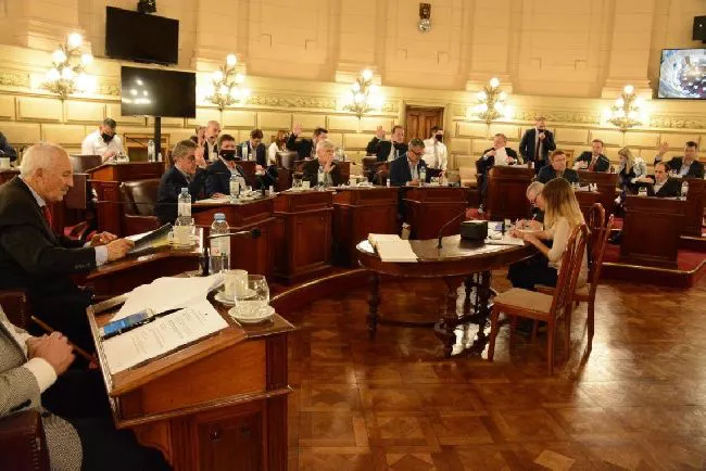 Foto archivo - Sesión Cámara de Senadores Santa Fe